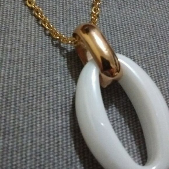 ⚡3/$20⚡ NWOT Ceramic Necklace - Picture 2 of 2